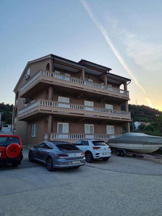 Apartments Nada Mundanije Екстер'єр фото