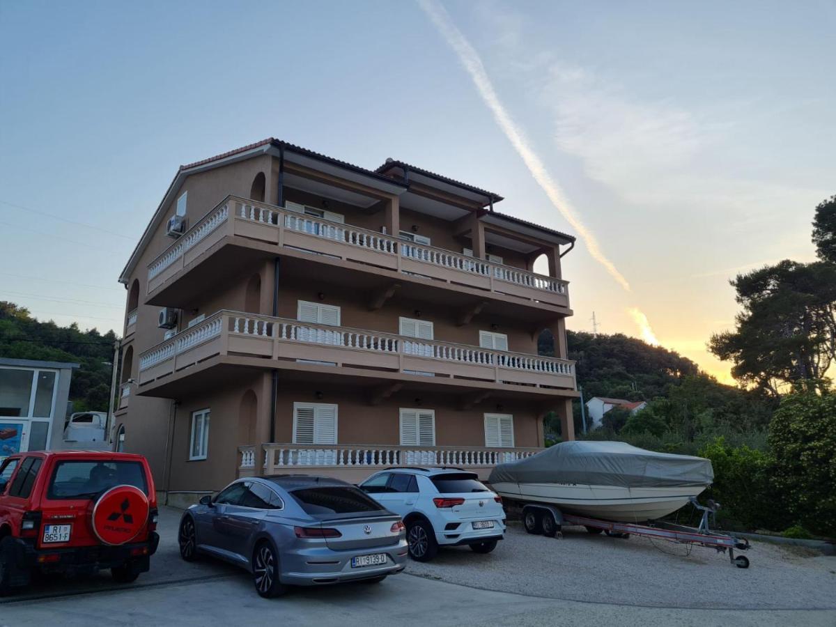 Apartments Nada Mundanije Екстер'єр фото